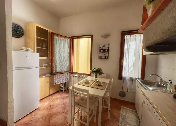 Il Giglio Bianco Apartment *
