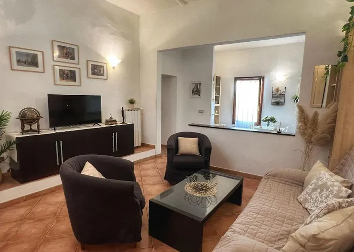 Il Giglio Bianco Apartment *